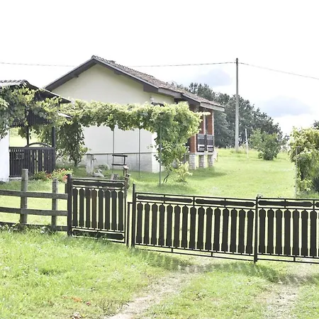 Sumska Carolija Holiday home *
